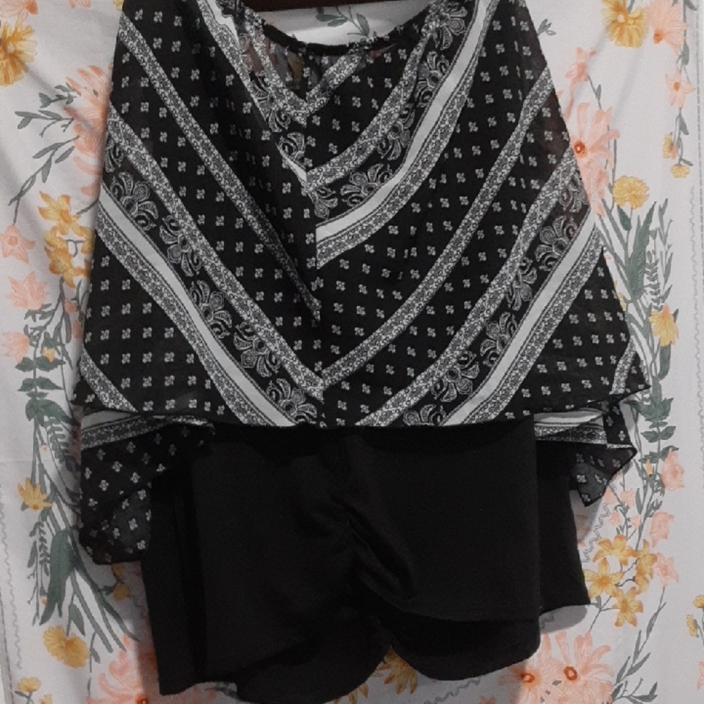 Elegant Black and White Women's Blouse